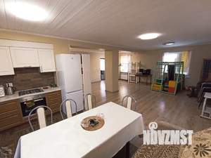 Дом 200м², 2-этажный, посуточно,