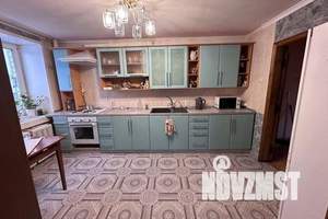 Дом 300м², 2-этажный, посуточно,