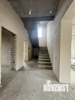 Дом 425м², 3-этажный, участок 8 сот.