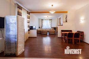 Коттедж 323м², 3-этажный, участок 2 сот.