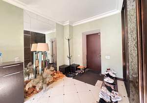 Дом 574м², 4-этажный, участок 7 сот.