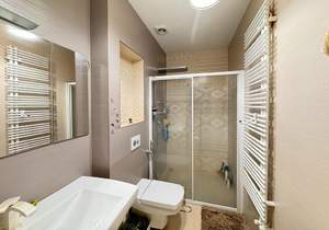 Дом 574м², 4-этажный, участок 7 сот.