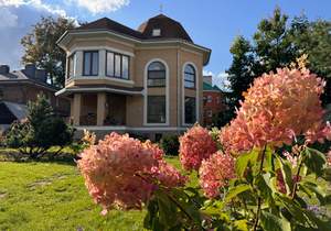 Дом 574м², 4-этажный, участок 7 сот.