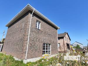 Коттедж 145м², 2-этажный, участок 4 сот.