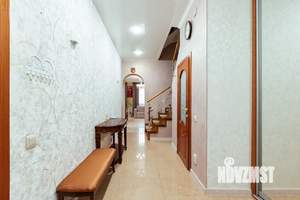 Таунхаус 260м², 3-этажный, участок 1 сот.