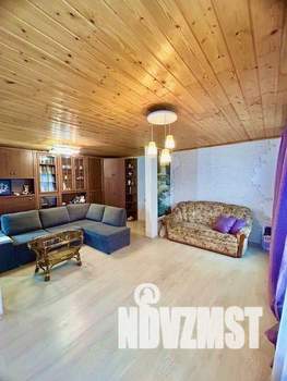 Дом 118м², 2-этажный, участок 10 сот.