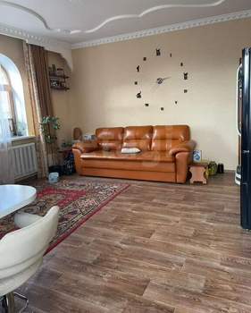 Дом 80м², 2-этажный, участок 8 сот.