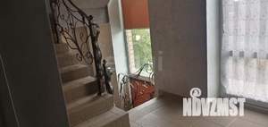 Дом 280м², 3-этажный, участок 15 сот.