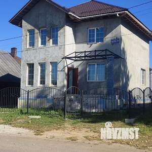 Дом 260м², 3-этажный, участок 6 сот.