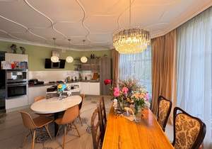 Дом 574м², 4-этажный, участок 7 сот.