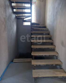 Дом 208м², 3-этажный, участок 5 сот.