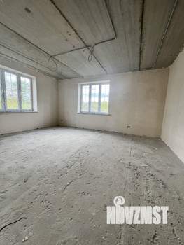 Дом 425м², 3-этажный, участок 8 сот.