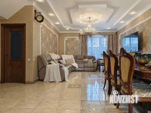 Таунхаус 226м², 3-этажный, участок 2 сот.