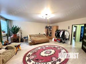 Дом 216м², 2-этажный, участок 5 сот.