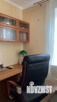 Коттедж 380м², 3-этажный, участок 10 сот.