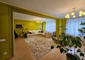 Дом 330м², 3-этажный, участок 10 сот.