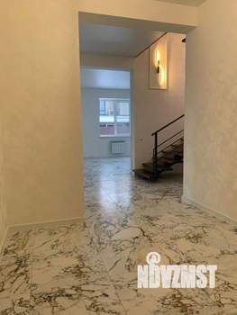 Дом 258м², 2-этажный, участок 10 сот.