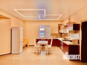 Дом 300м&sup2;, 3-этажный, посуточно, 