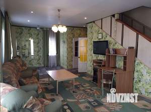 Таунхаус 150м², 3-этажный, на длительный срок, 