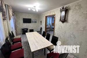 Дом 300м&sup2;, 2-этажный, посуточно, 