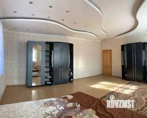 Коттедж 150м², 3-этажный, на длительный срок, 