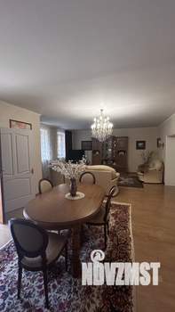 Коттедж 364м&sup2;, 2-этажный, участок 8 сот.  