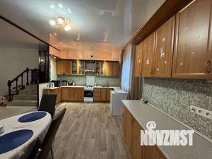 Дом 410м², 3-этажный, участок 10 сот.  