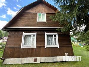 Дом 60м², 2-этажный, участок 6 сот.  