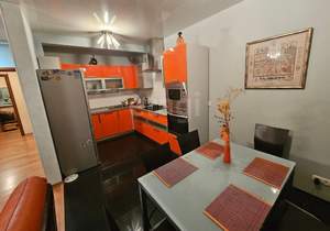 Дом 179м², 2-этажный, участок 11 сот.  