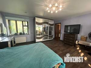 Дом 210м², 3-этажный, участок 6 сот.  