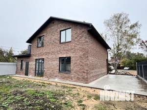 Дом 150м&sup2;, 2-этажный, участок 4 сот.  