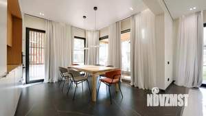 Коттедж 236м&sup2;, 2-этажный, участок 6 сот.  