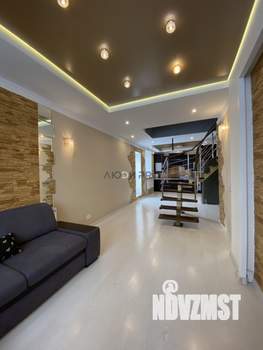 Таунхаус 140м&sup2;, 3-этажный, участок 2 сот.  