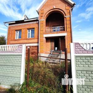 Дом 350м², 3-этажный, участок 12 сот.  
