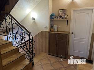 Коттедж 304м², 3-этажный, участок 7 сот.  