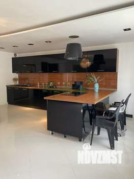 Дом 192м&sup2;, 2-этажный, участок 5 сот.  