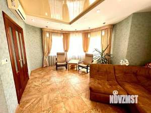 Дом 262м², 3-этажный, участок 5 сот.  