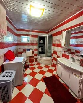 Дом 240м&sup2;, 2-этажный, участок 5 сот.  