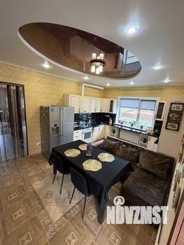 Коттедж 232м&sup2;, 2-этажный, участок 10 сот.  