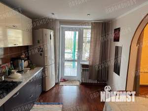 Дом 208м&sup2;, 2-этажный, участок 6 сот.  