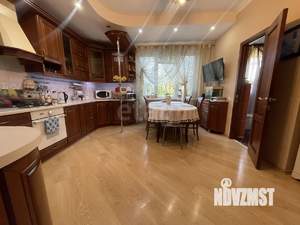 Дом 155м², 3-этажный, участок 2 сот.  