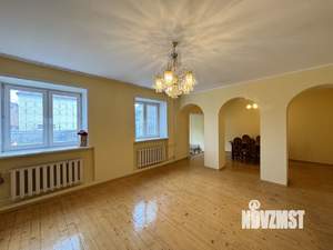 Таунхаус 380м&sup2;, 3-этажный, участок 6 сот.  