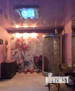 Коттедж 500м&sup2;, 3-этажный, участок 12 сот.  