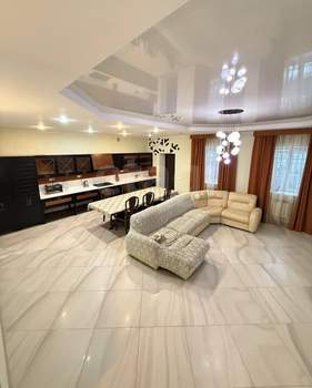 Дом 217м&sup2;, 2-этажный, участок 2 сот.  