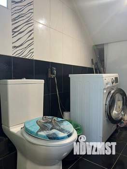 Дом 210м², 3-этажный, участок 6 сот.  