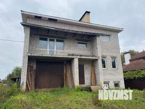 Дом 270м&sup2;, 3-этажный, участок 7 сот.  