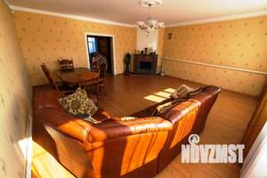 Дом 273м&sup2;, 2-этажный, участок 9 сот.  