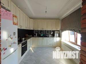 Дом 146м&sup2;, 2-этажный, участок 4 сот.  