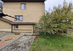 Дом 195м&sup2;, 2-этажный, участок 9 сот.  