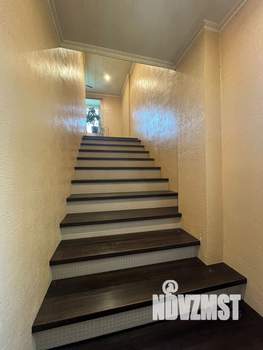 Дом 210м&sup2;, 3-этажный, участок 6 сот.  